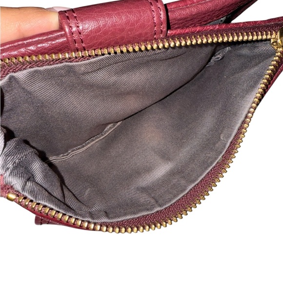 Fossil Women's Deep Red Burgundy Leather Wallet - Picture 6 of 9